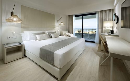 Deluxe Sea View Room